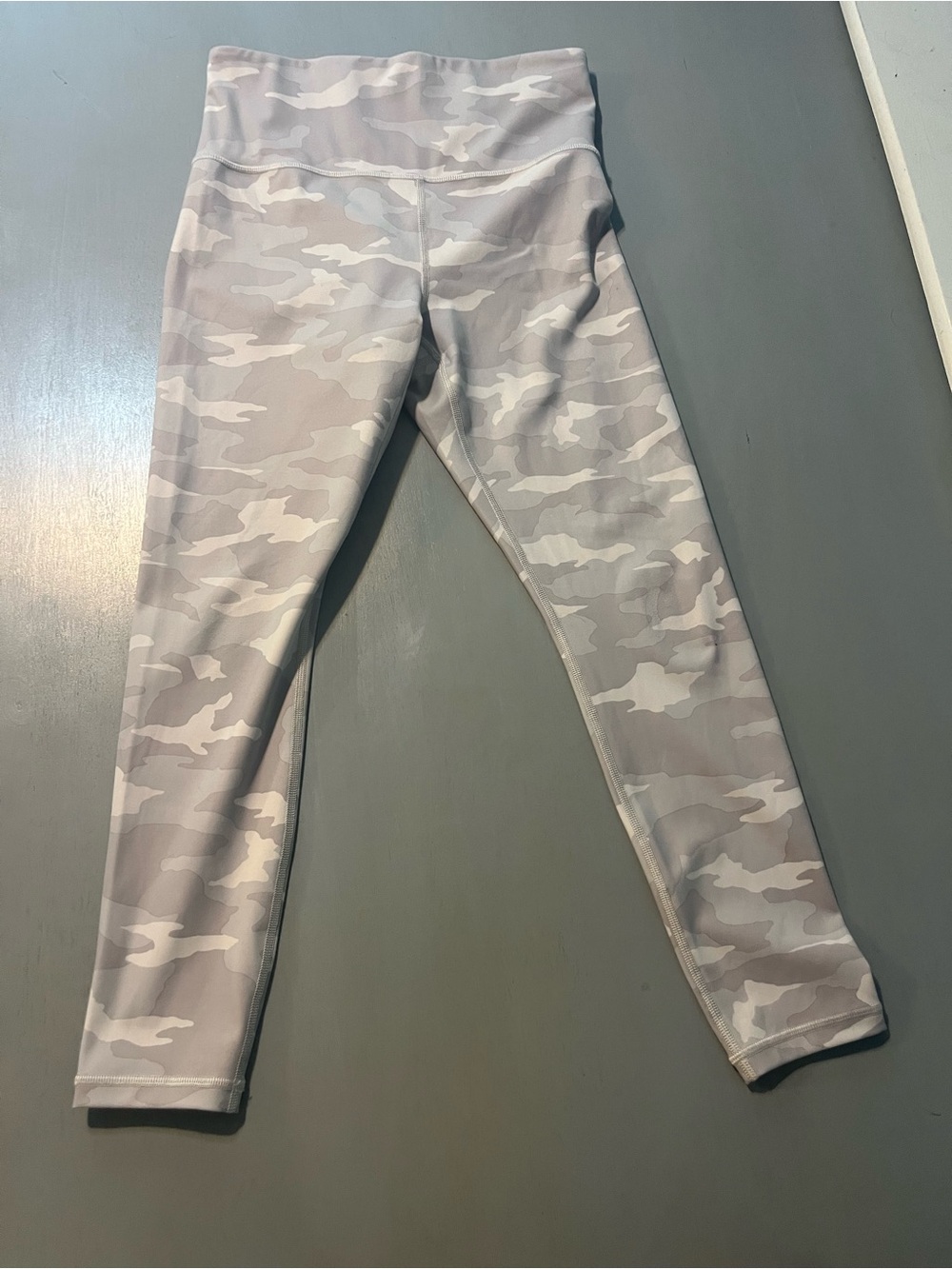 Athleta Elation 7/8 Tights Size S Gray Camo High Rise Leggings